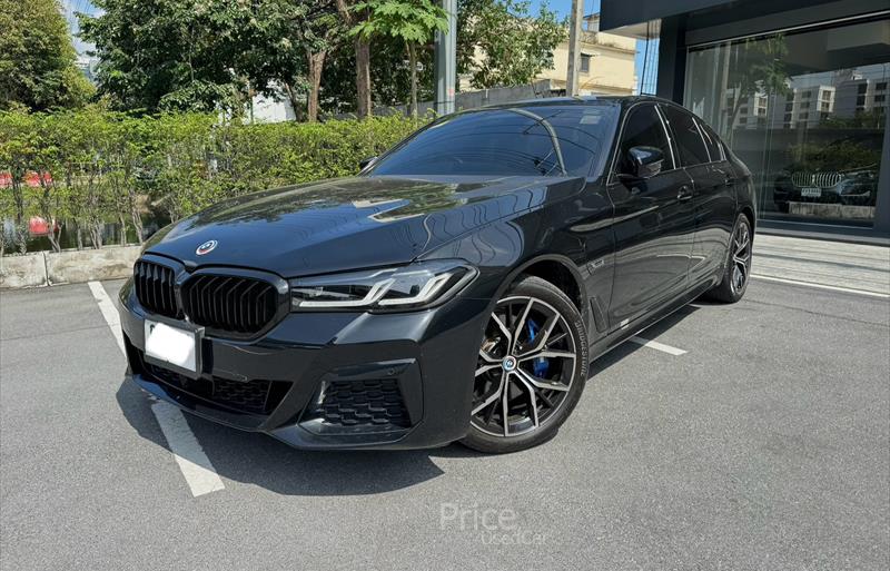 รถเก๋งมือสอง BMW 530i รถปี 2022