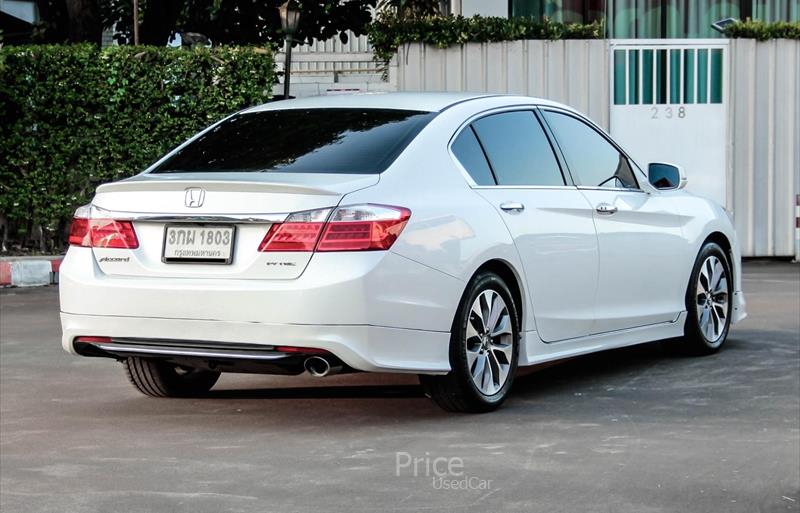 ขายรถเก๋งมือสอง-honda-ฮอนด้า-รถปี2014-รหัส87110-57b25e4d.jpg ขายรถเก๋งมือสอง-honda-ฮอนด้า-รถปี2014-รหัส87110-57b25e4d.jpg