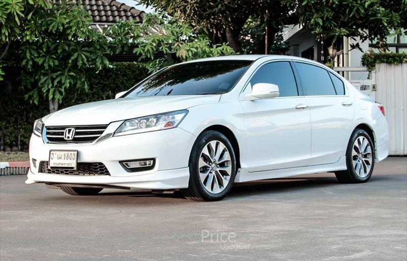 ขายรถเก๋งมือสอง-honda-ฮอนด้า-รถปี2014-รหัส87110-5a56560e.jpg ขายรถเก๋งมือสอง-honda-ฮอนด้า-รถปี2014-รหัส87110-5a56560e.jpg