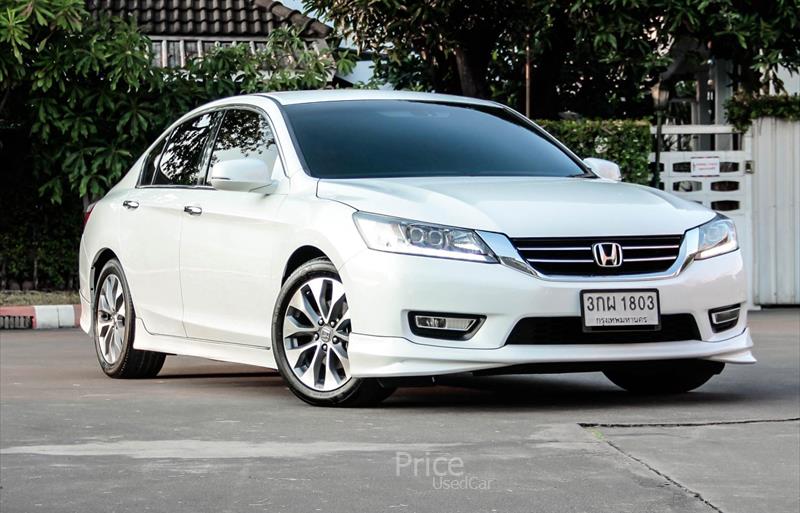 รถเก๋งมือสอง HONDA ACCORD รถปี 2014