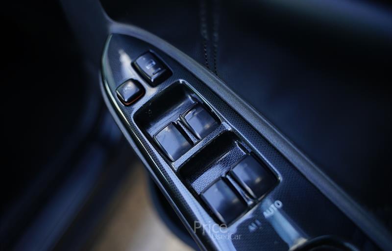 ขายรถ-suv-มือสอง-toyota-โตโยต้า-รถปี2006-รหัส87147-e7460718.jpg ขายรถ-suv-มือสอง-toyota-โตโยต้า-รถปี2006-รหัส87147-e7460718.jpg