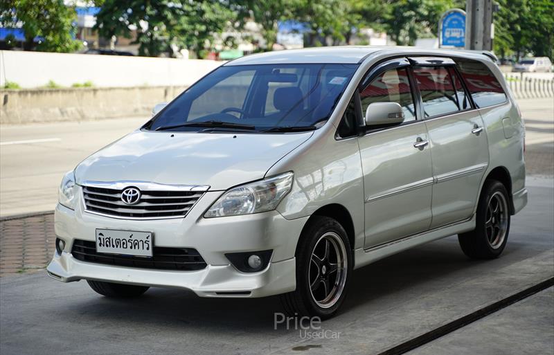 รถตู้มือสอง TOYOTA INNOVA รถปี 2013