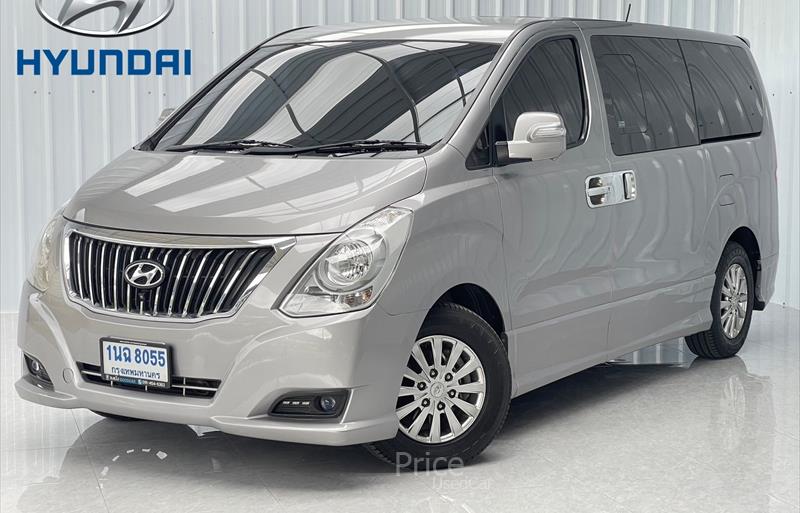 รถตู้มือสอง HYUNDAI H-1 รถปี 2017