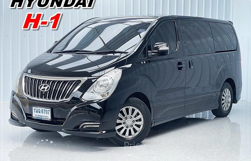 รถตู้มือสอง HYUNDAI H-1 รถปี 2016 รถตู้มือสอง HYUNDAI H-1 รถปี 2016