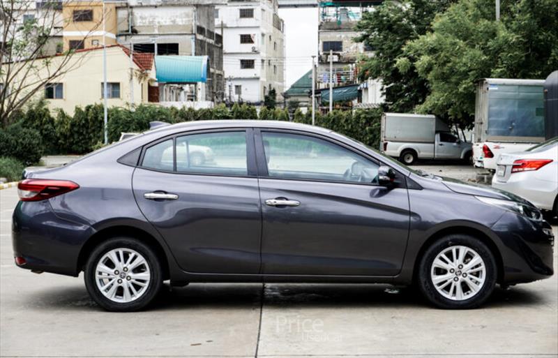 ขายรถเก๋งมือสอง-toyota-โตโยต้า-รถปี2018-รหัส87331-25e60a54.jpg ขายรถเก๋งมือสอง-toyota-โตโยต้า-รถปี2018-รหัส87331-25e60a54.jpg