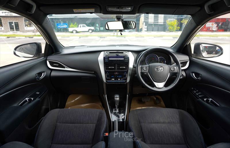 ขายรถเก๋งมือสอง-toyota-โตโยต้า-รถปี2017-รหัส87386-b2108953.jpg ขายรถเก๋งมือสอง-toyota-โตโยต้า-รถปี2017-รหัส87386-b2108953.jpg