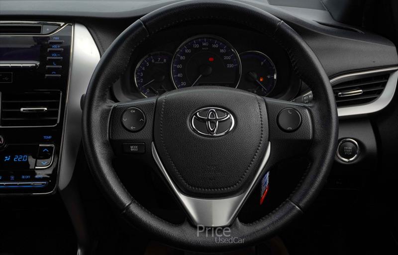 ขายรถเก๋งมือสอง-toyota-โตโยต้า-รถปี2017-รหัส87386-ea39f7fd.jpg ขายรถเก๋งมือสอง-toyota-โตโยต้า-รถปี2017-รหัส87386-ea39f7fd.jpg