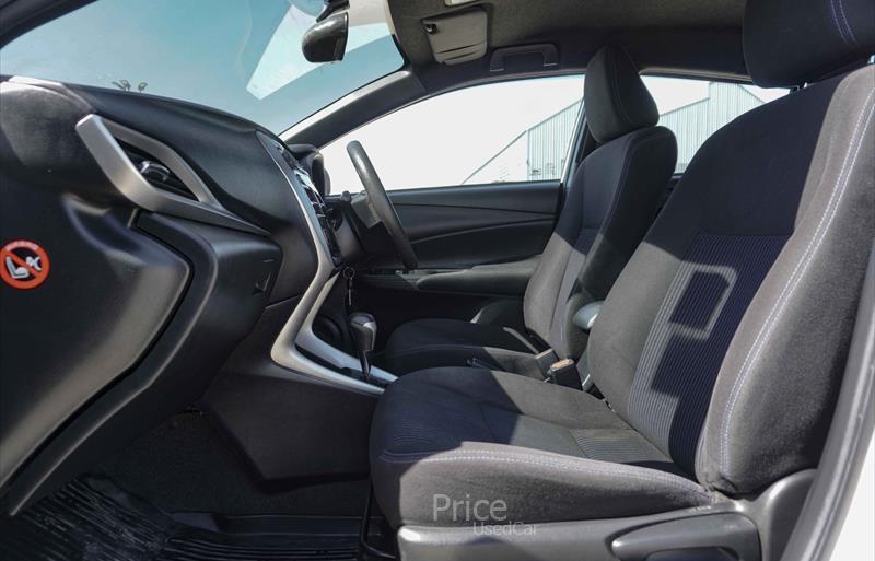 ขายรถเก๋งมือสอง-toyota-โตโยต้า-รถปี2018-รหัส87437-42b04130.jpg ขายรถเก๋งมือสอง-toyota-โตโยต้า-รถปี2018-รหัส87437-42b04130.jpg