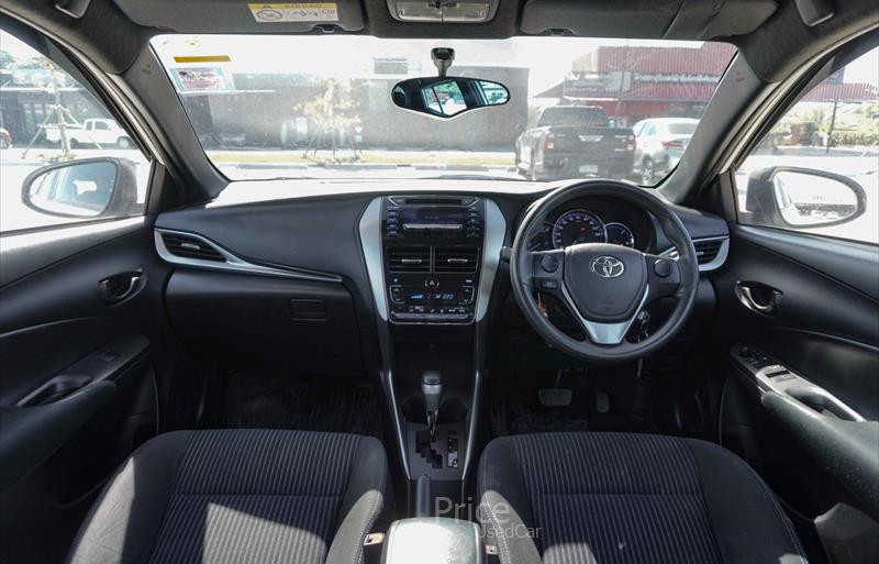 ขายรถเก๋งมือสอง-toyota-โตโยต้า-รถปี2018-รหัส87437-5c56a03e.jpg ขายรถเก๋งมือสอง-toyota-โตโยต้า-รถปี2018-รหัส87437-5c56a03e.jpg