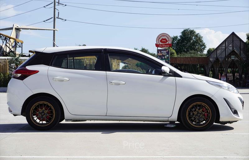 ขายรถเก๋งมือสอง-toyota-โตโยต้า-รถปี2018-รหัส87437-fd7d1827.jpg ขายรถเก๋งมือสอง-toyota-โตโยต้า-รถปี2018-รหัส87437-fd7d1827.jpg