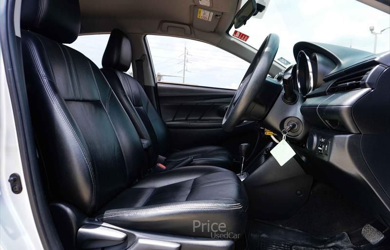 ขายรถเก๋งมือสอง-toyota-โตโยต้า-รถปี2017-รหัส87473-9cf465e1.jpg ขายรถเก๋งมือสอง-toyota-โตโยต้า-รถปี2017-รหัส87473-9cf465e1.jpg