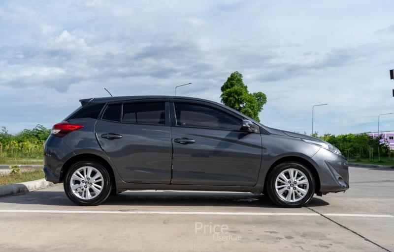 ขายรถเก๋งมือสอง-toyota-โตโยต้า-รถปี2018-รหัส87513-65e38b6e.jpg ขายรถเก๋งมือสอง-toyota-โตโยต้า-รถปี2018-รหัส87513-65e38b6e.jpg