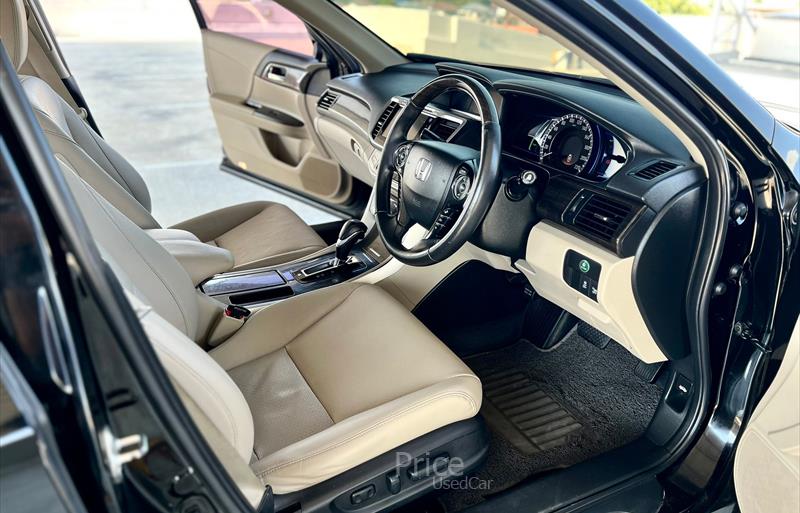 ขายรถเก๋งมือสอง-honda-ฮอนด้า-รถปี2015-รหัส87577-16829ec7.jpg ขายรถเก๋งมือสอง-honda-ฮอนด้า-รถปี2015-รหัส87577-16829ec7.jpg