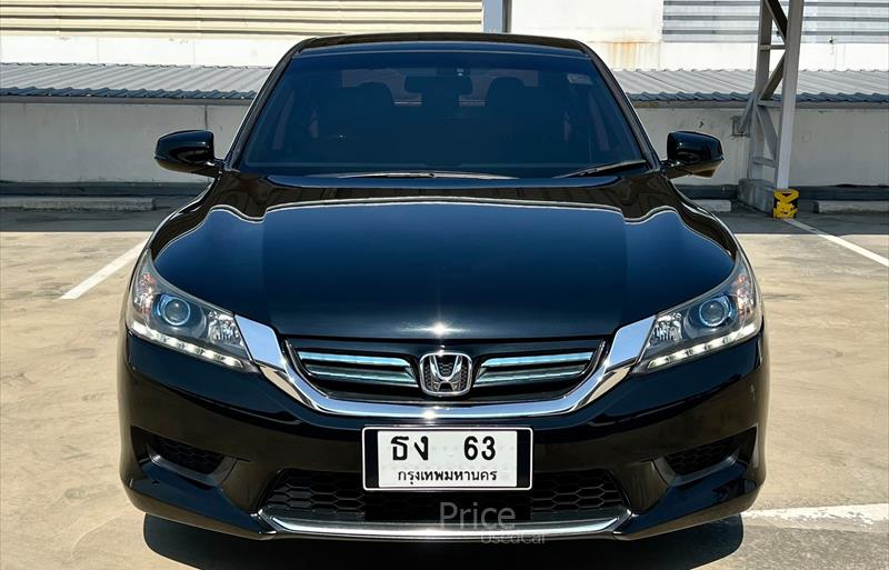 ขายรถเก๋งมือสอง-honda-ฮอนด้า-รถปี2015-รหัส87577-2b8040b1.jpg ขายรถเก๋งมือสอง-honda-ฮอนด้า-รถปี2015-รหัส87577-2b8040b1.jpg