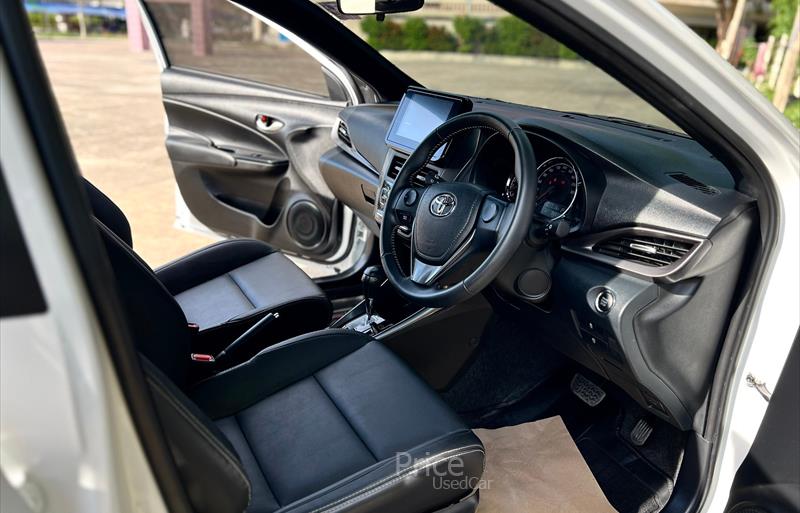 ขายรถเก๋งมือสอง-toyota-โตโยต้า-รถปี2024-รหัส87579-668d6a7e.jpg ขายรถเก๋งมือสอง-toyota-โตโยต้า-รถปี2024-รหัส87579-668d6a7e.jpg