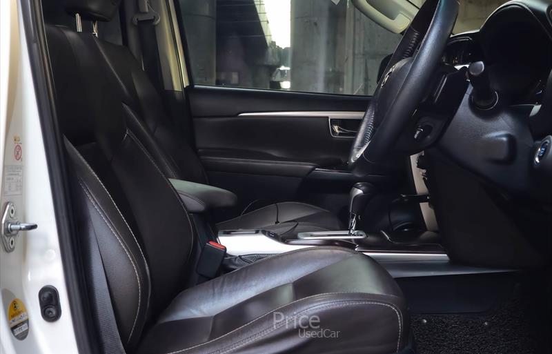 ขายรถ-suv-มือสอง-toyota-โตโยต้า-รถปี2016-รหัส87595-797b68d0.jpg ขายรถ-suv-มือสอง-toyota-โตโยต้า-รถปี2016-รหัส87595-797b68d0.jpg