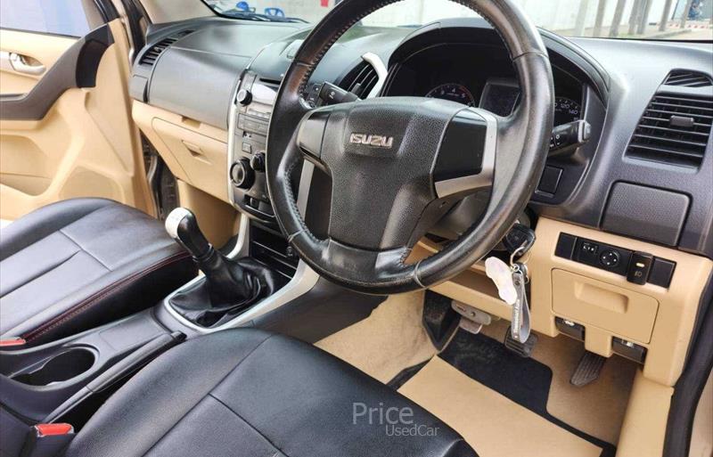 ขายรถกระบะมือสอง-isuzu-อีซูซุ-รถปี2013-รหัส87680-562003cd.jpg ขายรถกระบะมือสอง-isuzu-อีซูซุ-รถปี2013-รหัส87680-562003cd.jpg