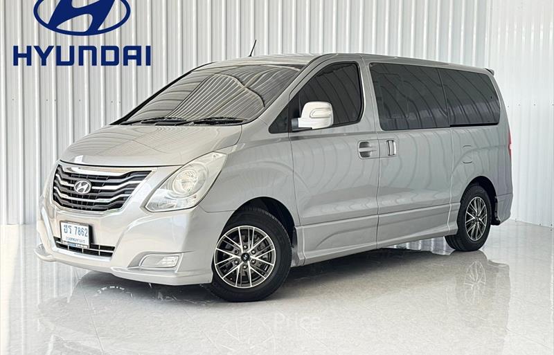 รถตู้มือสอง HYUNDAI H-1 รถปี 2014 รถตู้มือสอง HYUNDAI H-1 รถปี 2014