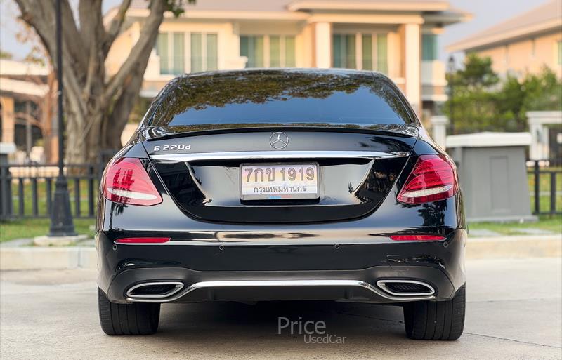 ขายรถเก๋งมือสอง mercedes-benz e220 รถปี2017 รหัส 87904-รูปที่4 ขายรถเก๋งมือสอง mercedes-benz e220 รถปี2017 รหัส 87904-รูปที่4
