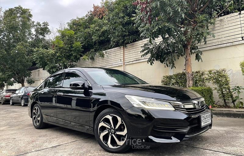 ขายรถเก๋งมือสอง-honda-ฮอนด้า-รถปี2018-รหัส88036-18f1ae9b.jpg ขายรถเก๋งมือสอง-honda-ฮอนด้า-รถปี2018-รหัส88036-18f1ae9b.jpg
