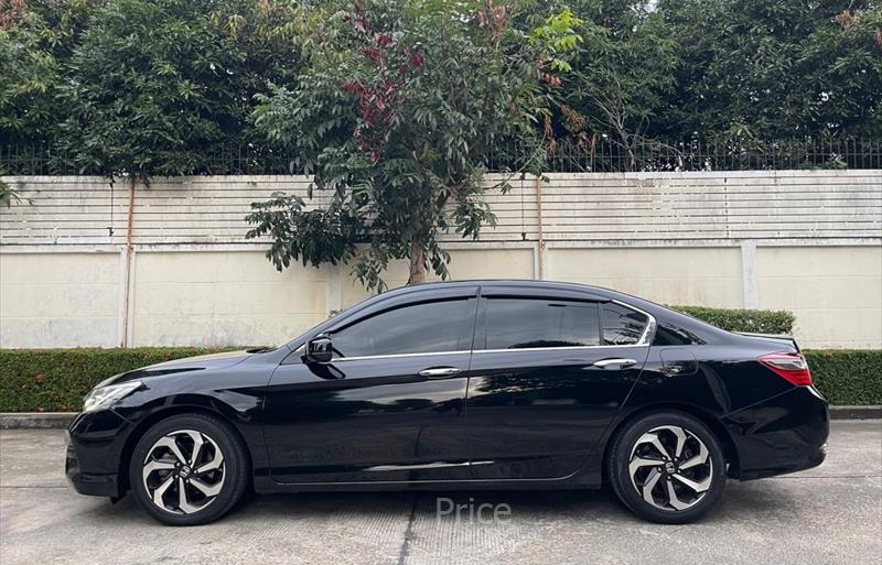 ขายรถเก๋งมือสอง-honda-ฮอนด้า-รถปี2018-รหัส88036-c9c52825.jpg ขายรถเก๋งมือสอง-honda-ฮอนด้า-รถปี2018-รหัส88036-c9c52825.jpg