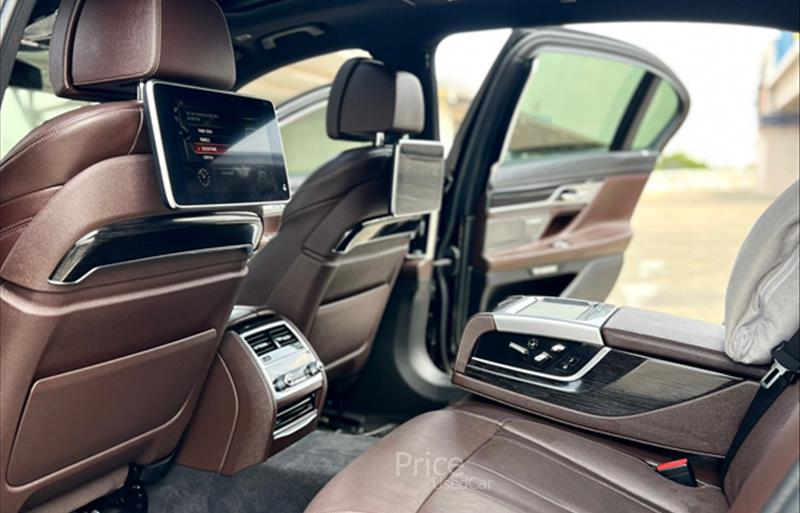 ขายรถเก๋งมือสอง-bmw-บีเอ็มดับบลิว-รถปี2018-รหัส88077-54e760aa.jpg ขายรถเก๋งมือสอง-bmw-บีเอ็มดับบลิว-รถปี2018-รหัส88077-54e760aa.jpg