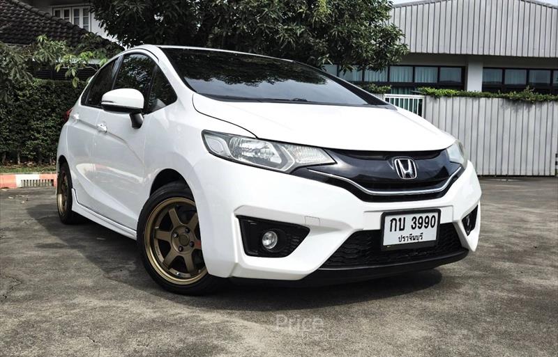 รถเก๋งมือสอง HONDA JAZZ รถปี 2015 รถเก๋งมือสอง HONDA JAZZ รถปี 2015