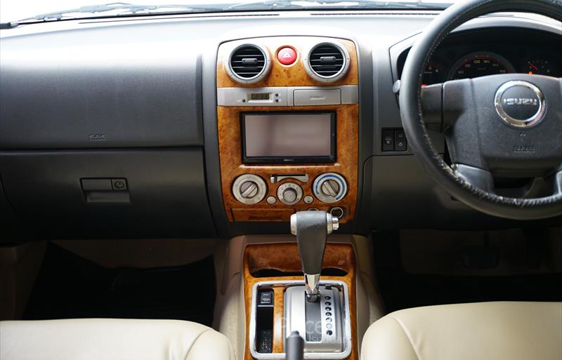 ขายรถ-suv-มือสอง-isuzu-อีซูซุ-รถปี2011-รหัส88214-607d7f5c.jpg ขายรถ-suv-มือสอง-isuzu-อีซูซุ-รถปี2011-รหัส88214-607d7f5c.jpg