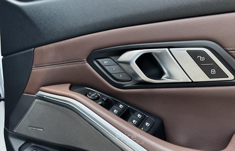 ขายรถเก๋งมือสอง-bmw-บีเอ็มดับบลิว-รถปี2019-รหัส88289-757c55dd.jpg ขายรถเก๋งมือสอง-bmw-บีเอ็มดับบลิว-รถปี2019-รหัส88289-757c55dd.jpg