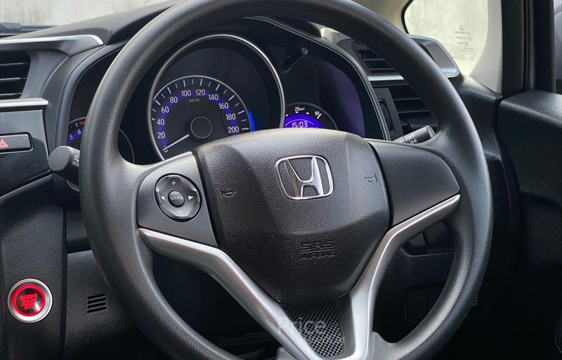 ขายรถเก๋งมือสอง-honda-ฮอนด้า-รถปี2017-รหัส88310-a0508482.jpg ขายรถเก๋งมือสอง-honda-ฮอนด้า-รถปี2017-รหัส88310-a0508482.jpg