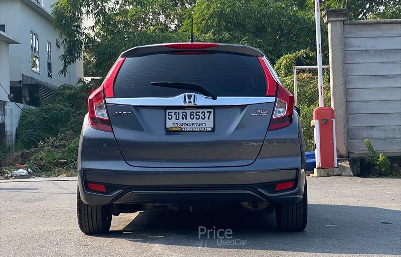 ขายรถเก๋งมือสอง-honda-ฮอนด้า-รถปี2017-รหัส88311-e3562cda.jpg ขายรถเก๋งมือสอง-honda-ฮอนด้า-รถปี2017-รหัส88311-e3562cda.jpg