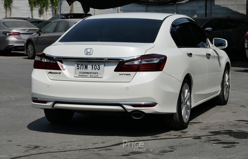 ขายรถเก๋งมือสอง-honda-ฮอนด้า-รถปี2016-รหัส88338-241a495e.jpg ขายรถเก๋งมือสอง-honda-ฮอนด้า-รถปี2016-รหัส88338-241a495e.jpg