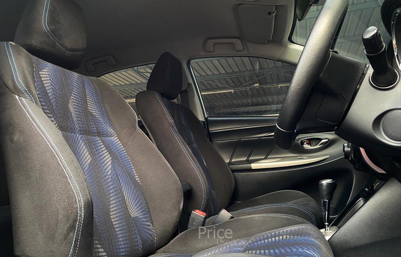 ขายรถเก๋งมือสอง-toyota-โตโยต้า-รถปี2013-รหัส88341-822b2436.jpg ขายรถเก๋งมือสอง-toyota-โตโยต้า-รถปี2013-รหัส88341-822b2436.jpg