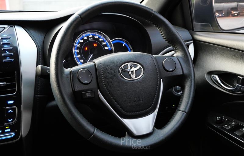 ขายรถเก๋งมือสอง-toyota-โตโยต้า-รถปี2017-รหัส88351-4406b06f.jpg ขายรถเก๋งมือสอง-toyota-โตโยต้า-รถปี2017-รหัส88351-4406b06f.jpg