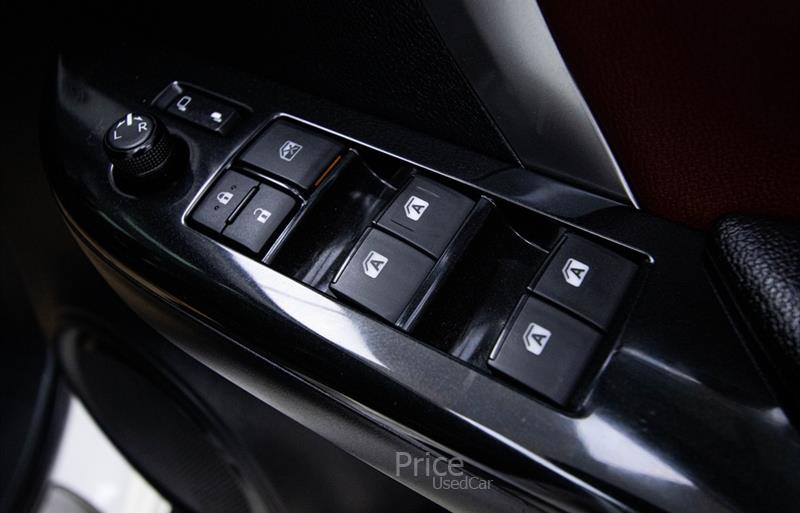 ขายรถ-suv-มือสอง-toyota-โตโยต้า-รถปี2019-รหัส88516-72423650.jpg ขายรถ-suv-มือสอง-toyota-โตโยต้า-รถปี2019-รหัส88516-72423650.jpg