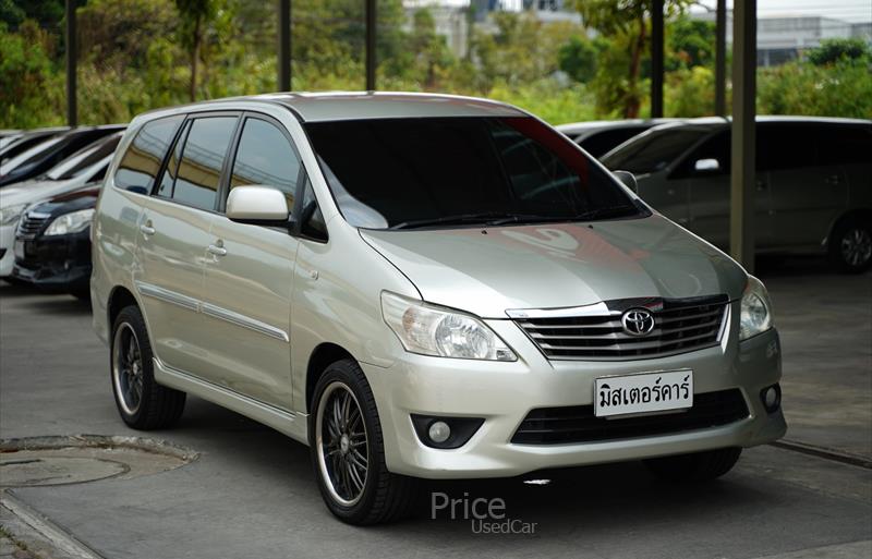 รถตู้มือสอง TOYOTA INNOVA รถปี 2014