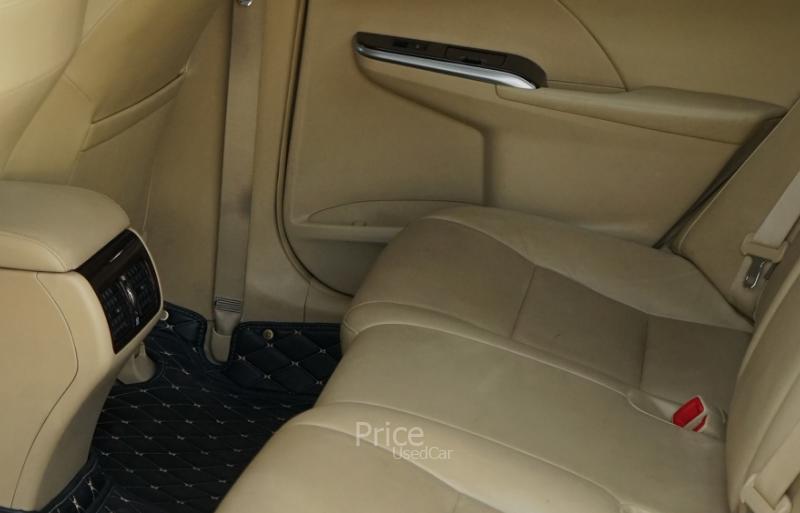 ขายรถเก๋งมือสอง-toyota-โตโยต้า-camry-รถปี2018-รหัส88723-bee7833b.jpg ขายรถเก๋งมือสอง-toyota-โตโยต้า-camry-รถปี2018-รหัส88723-bee7833b.jpg