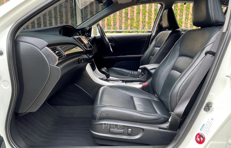 ขายรถเก๋งมือสอง-honda-ฮอนด้า-accord-รถปี2016-รหัส88783-b57e8f8b.jpg ขายรถเก๋งมือสอง-honda-ฮอนด้า-accord-รถปี2016-รหัส88783-b57e8f8b.jpg
