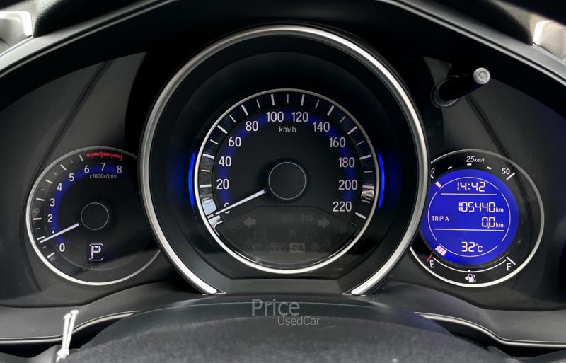 ขายรถเก๋งมือสอง-honda-ฮอนด้า-jazz-รถปี2014-รหัส88862-a33b1a4f.jpg ขายรถเก๋งมือสอง-honda-ฮอนด้า-jazz-รถปี2014-รหัส88862-a33b1a4f.jpg