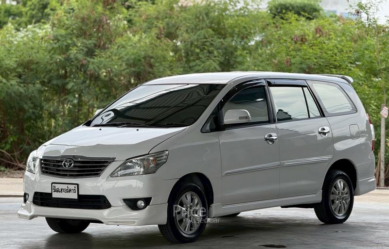 รถตู้มือสอง TOYOTA INNOVA รถปี 2011