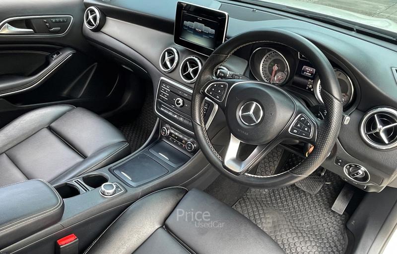 ขายรถเก๋งมือสอง-mercedes-benz-เมอร์เซเดสเบนซ์-gla200-รถปี2017-รหัส88914-5abd8613.jpg ขายรถเก๋งมือสอง-mercedes-benz-เมอร์เซเดสเบนซ์-gla200-รถปี2017-รหัส88914-5abd8613.jpg