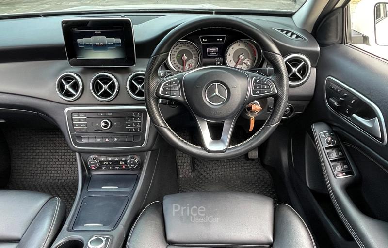 ขายรถเก๋งมือสอง-mercedes-benz-เมอร์เซเดสเบนซ์-gla200-รถปี2017-รหัส88914-afda6c8a.jpg ขายรถเก๋งมือสอง-mercedes-benz-เมอร์เซเดสเบนซ์-gla200-รถปี2017-รหัส88914-afda6c8a.jpg