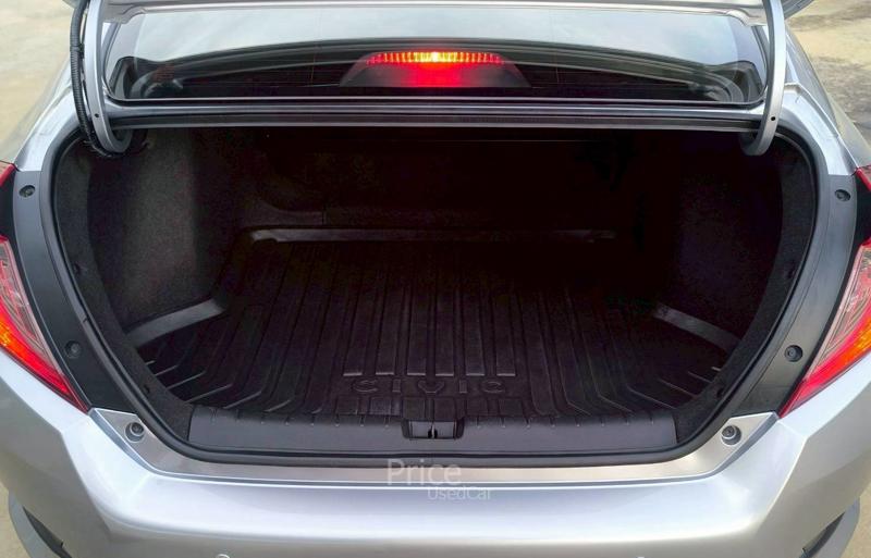 ขายรถเก๋งมือสอง-honda-ฮอนด้า-civic-รถปี2017-รหัส88965-246ab199.jpg ขายรถเก๋งมือสอง-honda-ฮอนด้า-civic-รถปี2017-รหัส88965-246ab199.jpg
