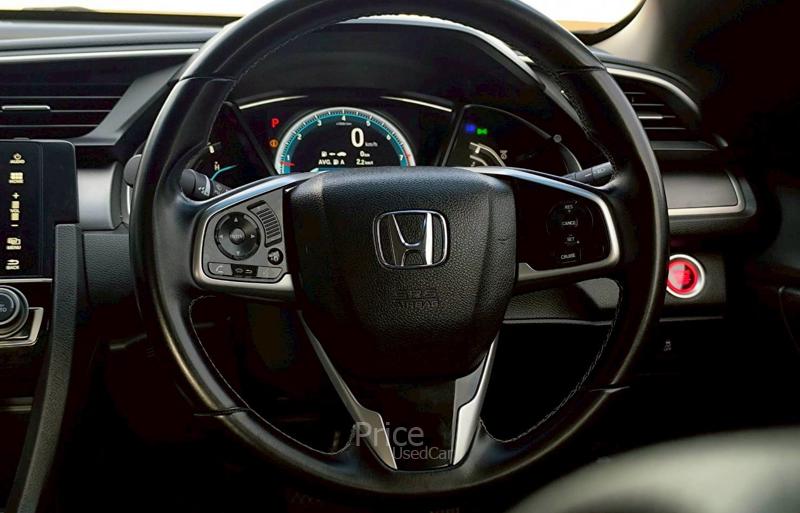 ขายรถเก๋งมือสอง-honda-ฮอนด้า-civic-รถปี2017-รหัส88965-a6140a52.jpg ขายรถเก๋งมือสอง-honda-ฮอนด้า-civic-รถปี2017-รหัส88965-a6140a52.jpg