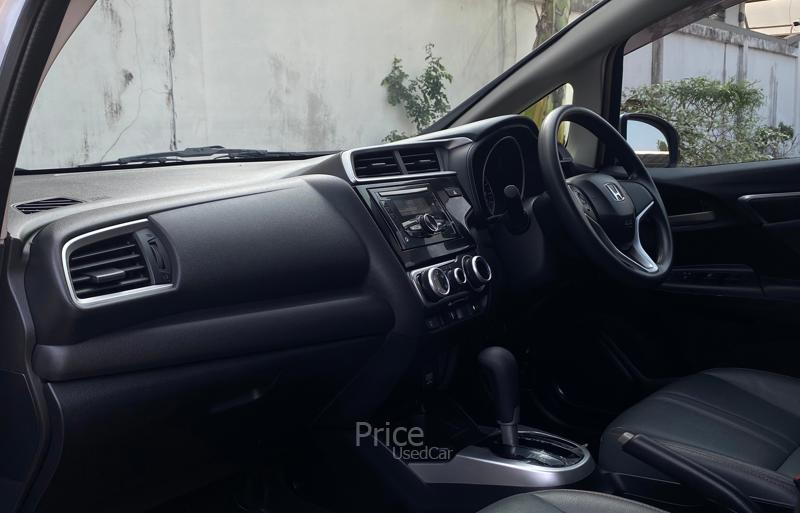 ขายรถเก๋งมือสอง-honda-ฮอนด้า-jazz-รถปี2017-รหัส89163-f5ba10ec.jpg ขายรถเก๋งมือสอง-honda-ฮอนด้า-jazz-รถปี2017-รหัส89163-f5ba10ec.jpg