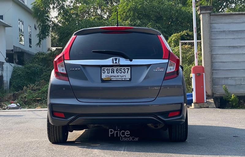 ขายรถเก๋งมือสอง-honda-ฮอนด้า-jazz-รถปี2017-รหัส89164-404dbb4d.jpg ขายรถเก๋งมือสอง-honda-ฮอนด้า-jazz-รถปี2017-รหัส89164-404dbb4d.jpg