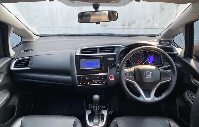 ขายรถเก๋งมือสอง-honda-ฮอนด้า-jazz-รถปี2017-รหัส89164-d6c6fcd8.jpg ขายรถเก๋งมือสอง-honda-ฮอนด้า-jazz-รถปี2017-รหัส89164-d6c6fcd8.jpg