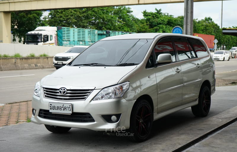 รถตู้มือสอง TOYOTA INNOVA รถปี 2012