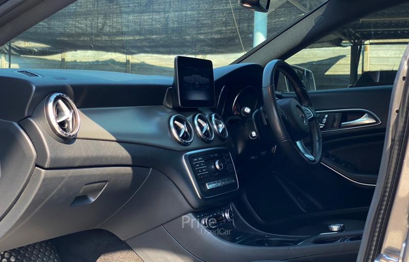 ขายรถเก๋งมือสอง-mercedes-benz-เมอร์เซเดสเบนซ์-cla200-รถปี2018-รหัส90341-d012255c.jpg ขายรถเก๋งมือสอง-mercedes-benz-เมอร์เซเดสเบนซ์-cla200-รถปี2018-รหัส90341-d012255c.jpg