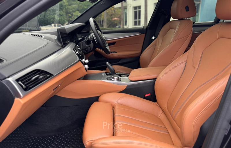 ขายรถเก๋งมือสอง-bmw-บีเอ็มดับบลิว-530i-รถปี2019-รหัส90361-cd692d57.jpg ขายรถเก๋งมือสอง-bmw-บีเอ็มดับบลิว-530i-รถปี2019-รหัส90361-cd692d57.jpg